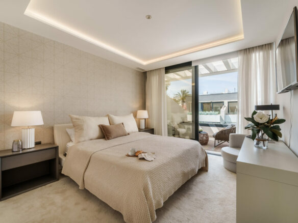 FOR SALE 🏡 Banus Bay Semi-Detached Villa – Nueva Andalucía, Marbella
