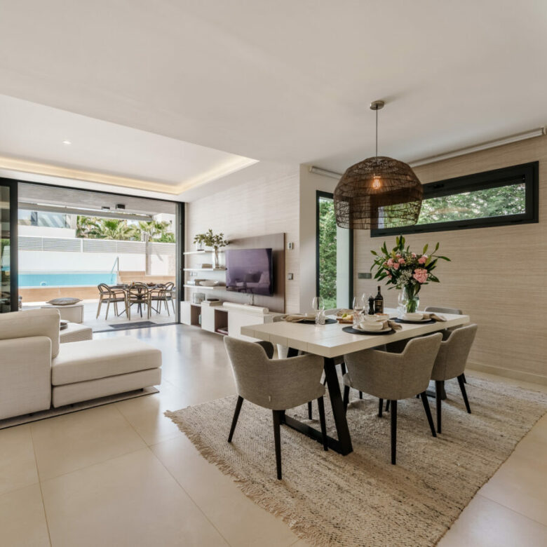 FOR SALE 🏡 Banus Bay Semi-Detached Villa – Nueva Andalucía, Marbella