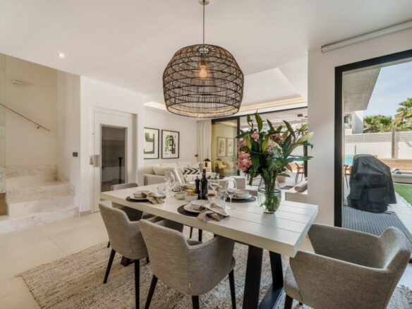 FOR SALE 🏡 Banus Bay Semi-Detached Villa – Nueva Andalucía, Marbella