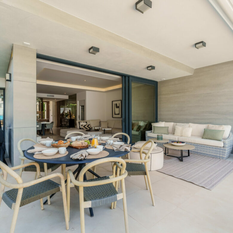 FOR SALE 🏡 Banus Bay Semi-Detached Villa – Nueva Andalucía, Marbella