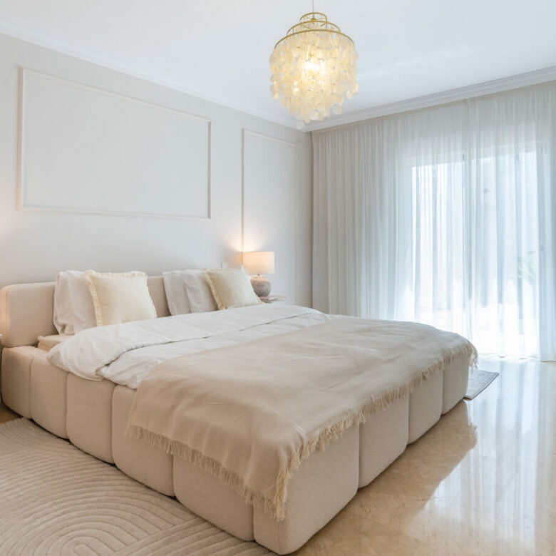 FOR SALE 🏡 Renovated Ground-Floor Apartment with Direct Pool Access – Sierra Blanca, Golden Mile, Marbella