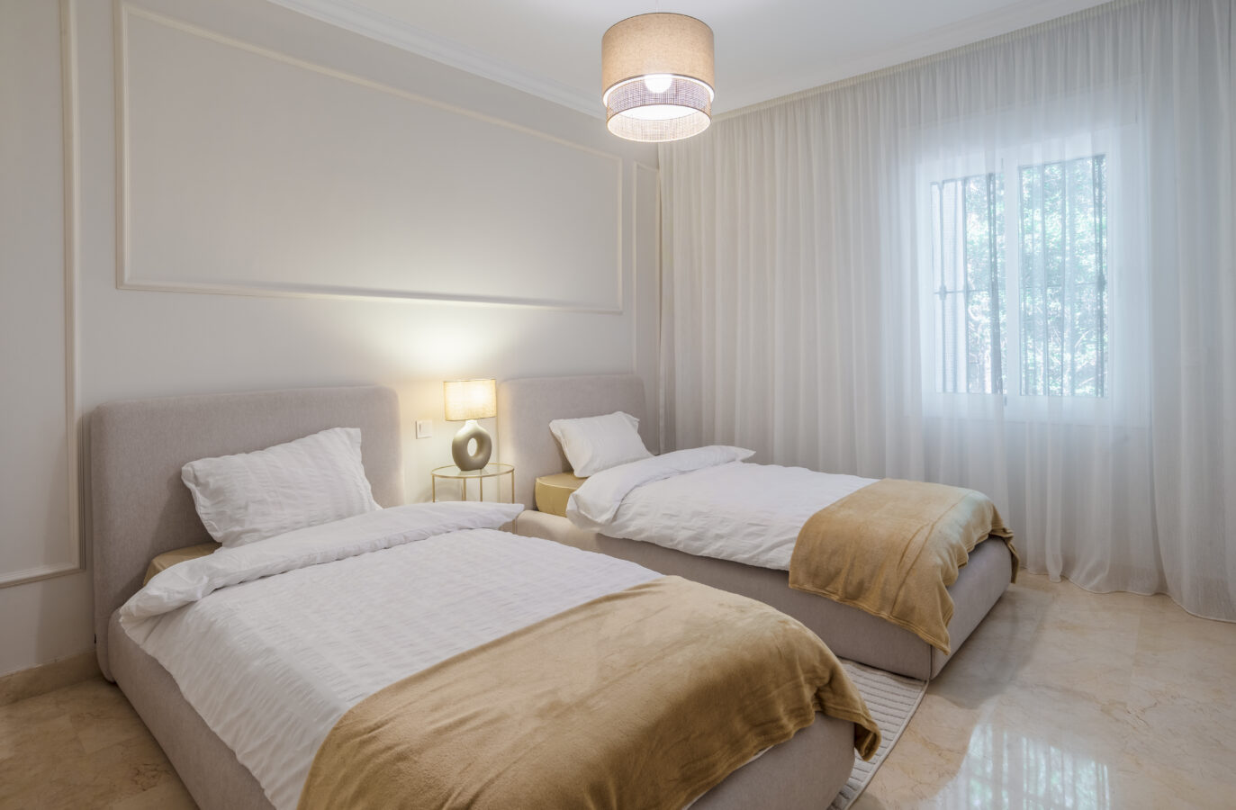 FOR SALE 🏡 Renovated Ground-Floor Apartment with Direct Pool Access – Sierra Blanca, Golden Mile, Marbella