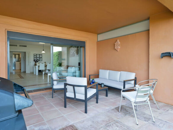 FOR SALE 🏡 Ground Floor Garden Apartment – Benatalaya, Atalaya, Estepona