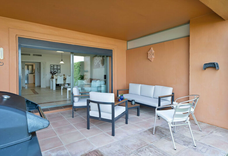 FOR SALE 🏡 Ground Floor Garden Apartment – Benatalaya, Atalaya, Estepona