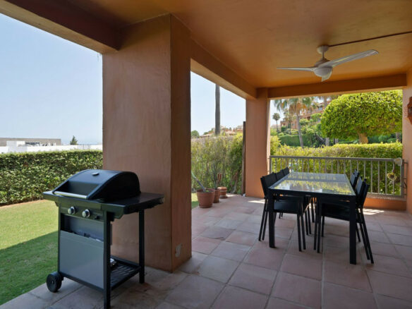 FOR SALE 🏡 Ground Floor Garden Apartment – Benatalaya, Atalaya, Estepona