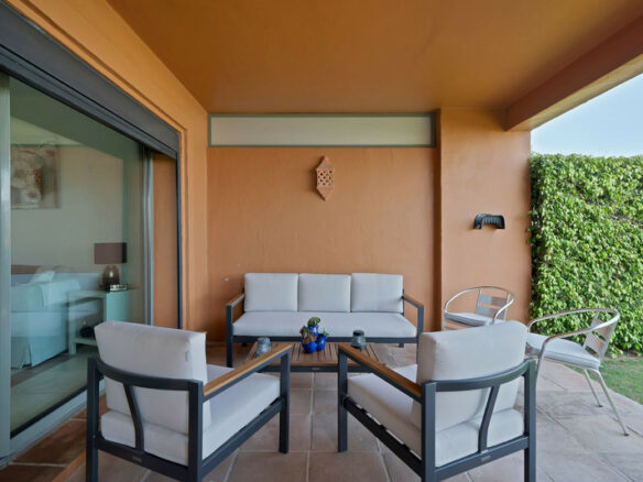 FOR SALE 🏡 Ground Floor Garden Apartment – Benatalaya, Atalaya, Estepona