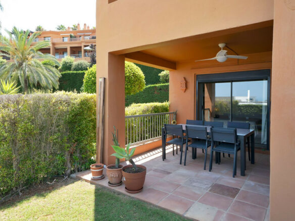 FOR SALE 🏡 Ground Floor Garden Apartment – Benatalaya, Atalaya, Estepona