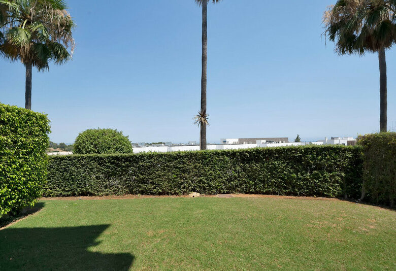 FOR SALE 🏡 Ground Floor Garden Apartment – Benatalaya, Atalaya, Estepona