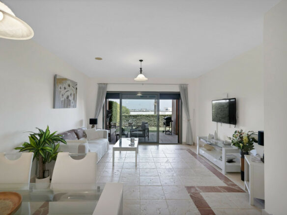 FOR SALE 🏡 Ground Floor Garden Apartment – Benatalaya, Atalaya, Estepona