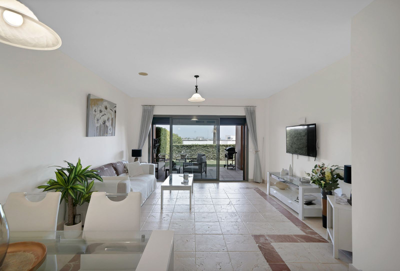 FOR SALE 🏡 Ground Floor Garden Apartment – Benatalaya, Atalaya, Estepona