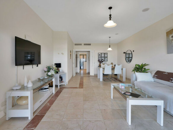 FOR SALE 🏡 Ground Floor Garden Apartment – Benatalaya, Atalaya, Estepona