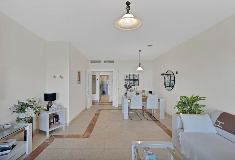 FOR SALE 🏡 Ground Floor Garden Apartment – Benatalaya, Atalaya, Estepona