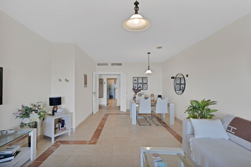 FOR SALE 🏡 Ground Floor Garden Apartment – Benatalaya, Atalaya, Estepona