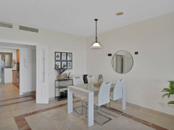 FOR SALE 🏡 Ground Floor Garden Apartment – Benatalaya, Atalaya, Estepona