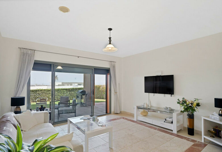FOR SALE 🏡 Ground Floor Garden Apartment – Benatalaya, Atalaya, Estepona