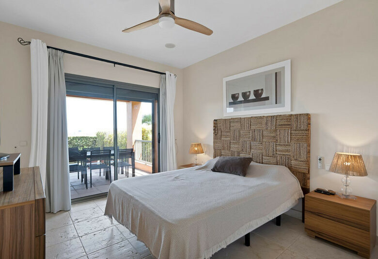 FOR SALE 🏡 Ground Floor Garden Apartment – Benatalaya, Atalaya, Estepona