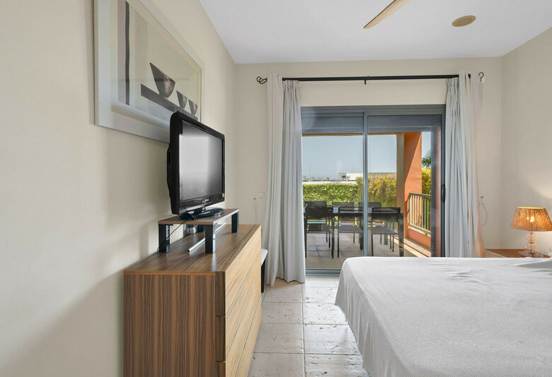 FOR SALE 🏡 Ground Floor Garden Apartment – Benatalaya, Atalaya, Estepona