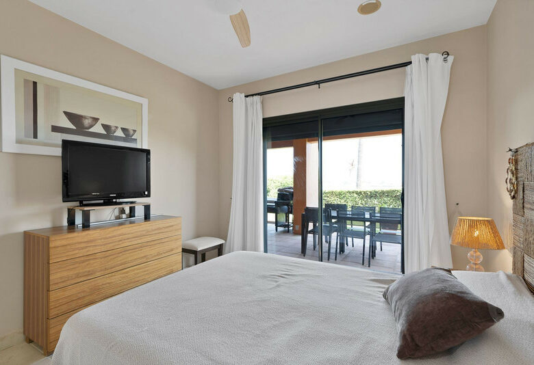 FOR SALE 🏡 Ground Floor Garden Apartment – Benatalaya, Atalaya, Estepona