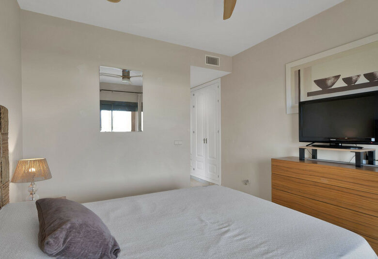 FOR SALE 🏡 Ground Floor Garden Apartment – Benatalaya, Atalaya, Estepona