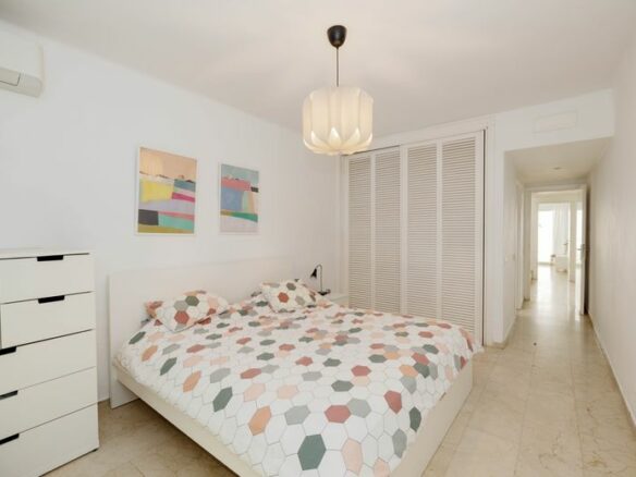 FOR SALE 🏡 380 M2 Duplex Garden Apartment with Reform Potential – Birdie Club, Río Real, Marbella