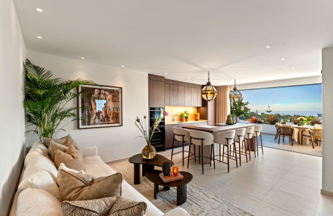 FOR SALE 🏡 Renovated Apartment with Sea Views – Coto Real, Golden Mile, Marbella
