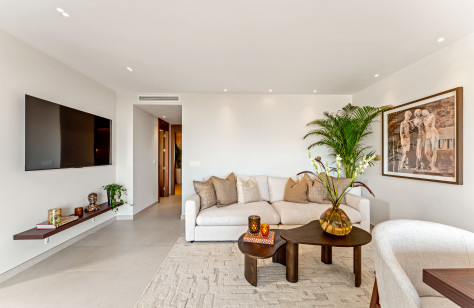 FOR SALE 🏡 Renovated Apartment with Sea Views – Coto Real, Golden Mile, Marbella
