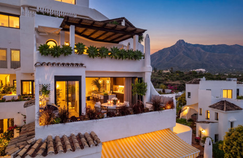 FOR SALE 🏡 Renovated Apartment with Sea Views – Coto Real, Golden Mile, Marbella