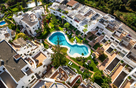 FOR SALE 🏡 Renovated Apartment with Sea Views – Coto Real, Golden Mile, Marbella
