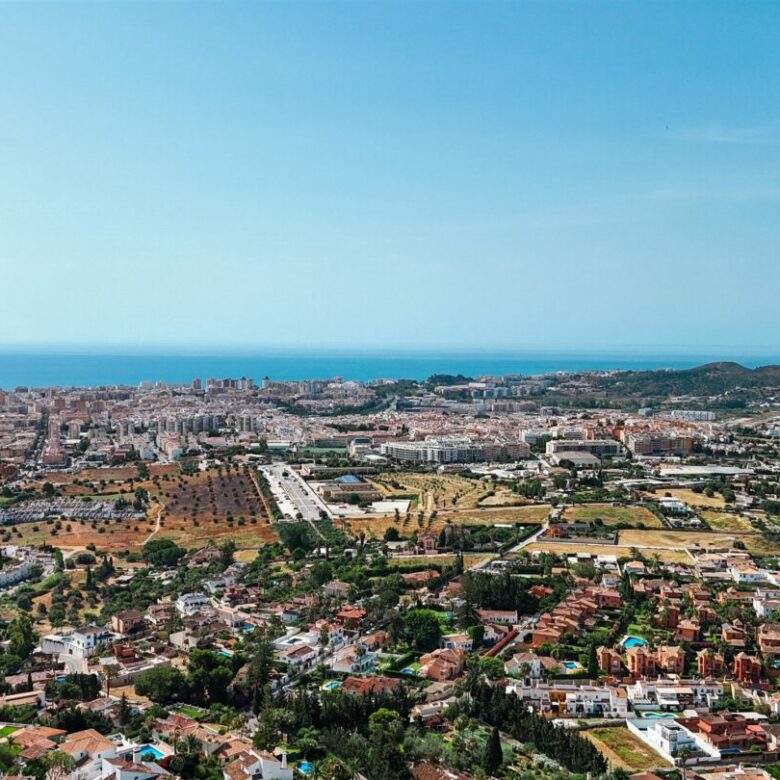 FOR SALE 🏡 Charming Family Villa with Sea Views – Sierrezuela, Mijas