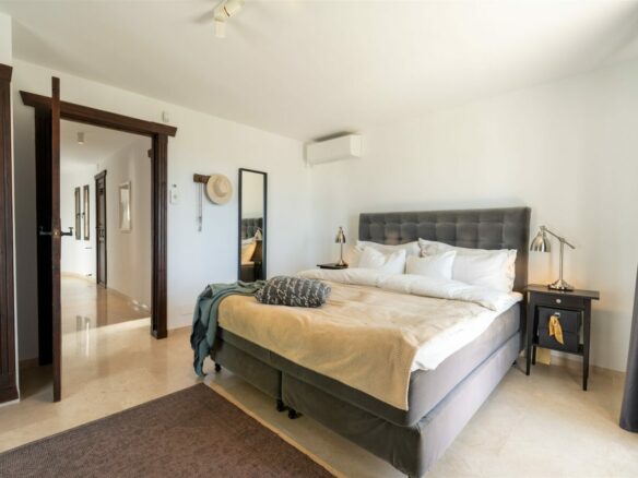 FOR SALE 🏡 Charming Family Villa with Sea Views – Sierrezuela, Mijas