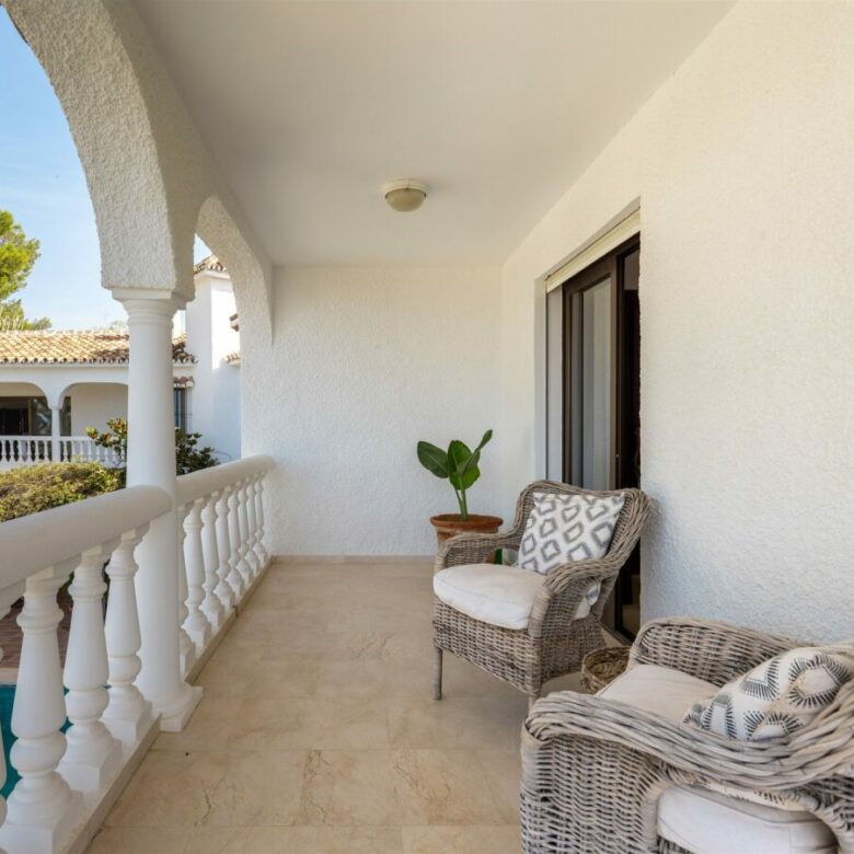 FOR SALE 🏡 Charming Family Villa with Sea Views – Sierrezuela, Mijas