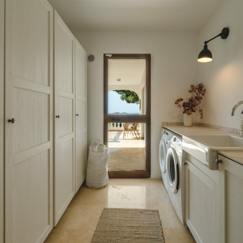 FOR SALE 🏡 Charming Family Villa with Sea Views – Sierrezuela, Mijas