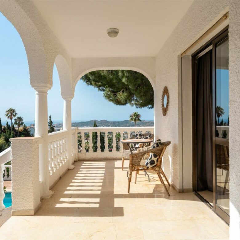 FOR SALE 🏡 Charming Family Villa with Sea Views – Sierrezuela, Mijas