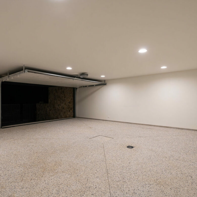 FOR SALE 🏡 Striking Modern Villa with Sea Views in the Golf Valley – La Cerquilla, Nueva Andalucía