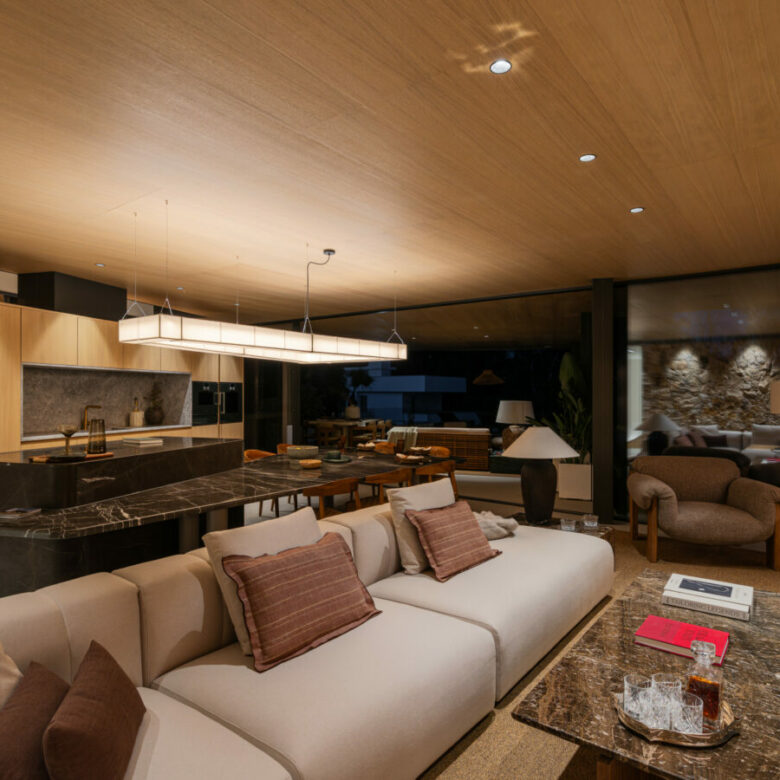 FOR SALE 🏡 Striking Modern Villa with Sea Views in the Golf Valley – La Cerquilla, Nueva Andalucía