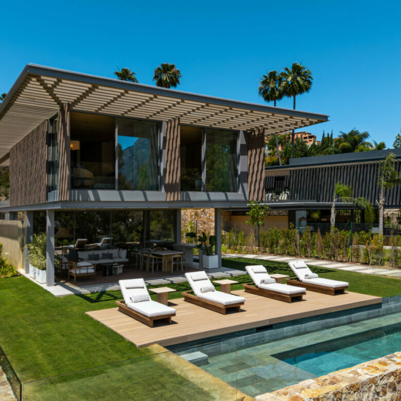 FOR SALE 🏡 Architect-Designed Modern Villa with Mediterranean Views – La Cerquilla, Nueva Andalucía