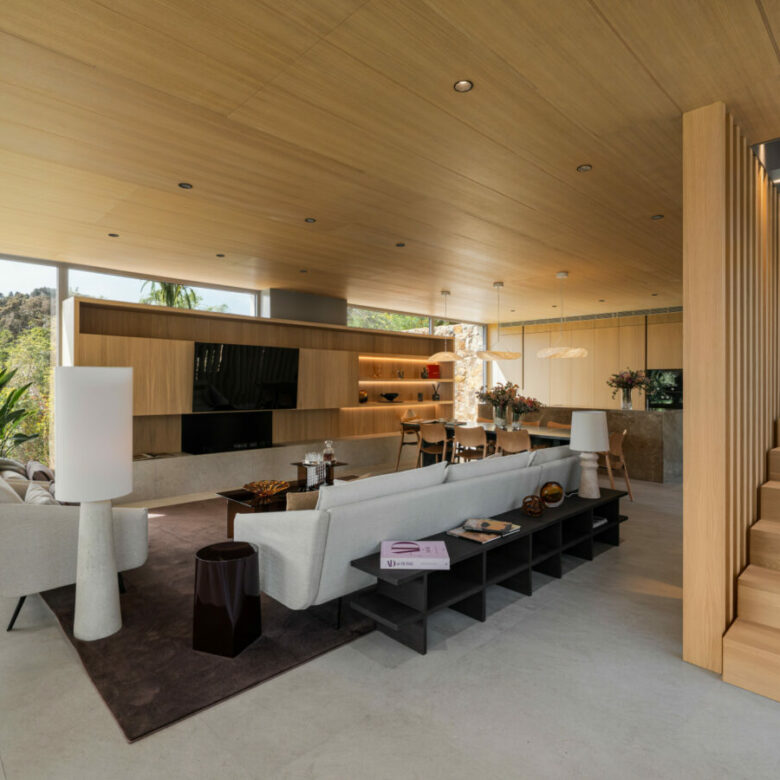 FOR SALE 🏡 Architect-Designed Modern Villa with Mediterranean Views – La Cerquilla, Nueva Andalucía