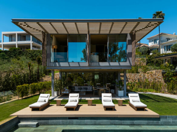 FOR SALE 🏡 Architect-Designed Modern Villa with Mediterranean Views – La Cerquilla, Nueva Andalucía