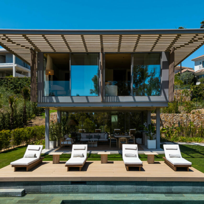 FOR SALE 🏡 Architect-Designed Modern Villa with Mediterranean Views – La Cerquilla, Nueva Andalucía