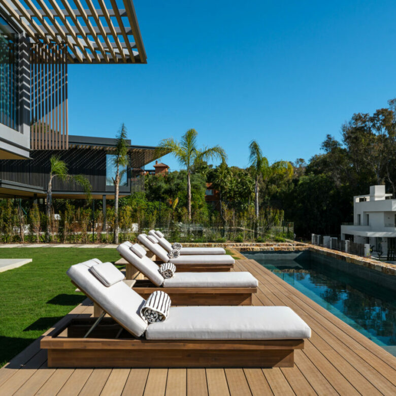 FOR SALE 🏡 Architect-Designed Modern Villa with Mediterranean Views – La Cerquilla, Nueva Andalucía