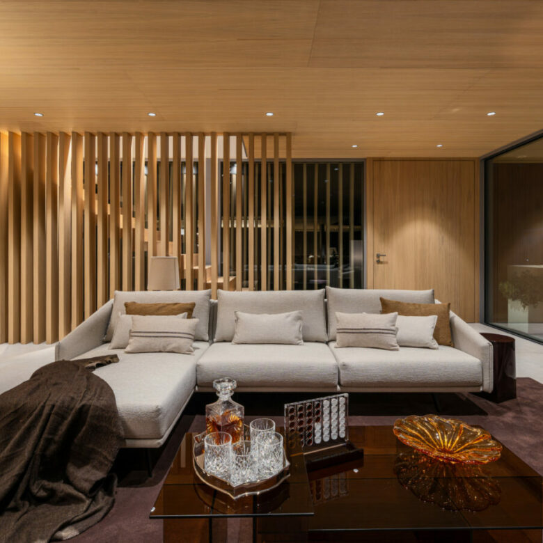 FOR SALE 🏡 Architect-Designed Modern Villa with Mediterranean Views – La Cerquilla, Nueva Andalucía