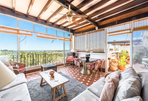FOR SALE 🏡 305 M2 Duplex Penthouse to Renovate – Club Sierra, Golden Mile, Marbella