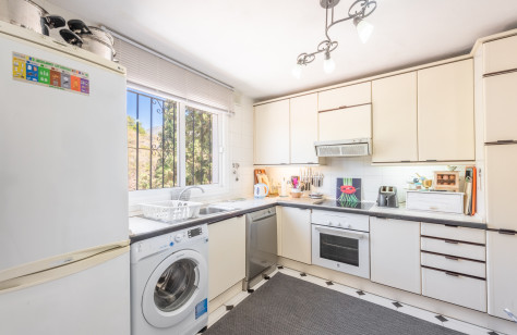 FOR SALE 🏡 305 M2 Duplex Penthouse to Renovate – Club Sierra, Golden Mile, Marbella