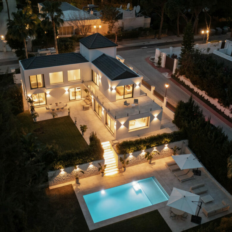 FOR SALE 🏡 Fully Renovated Villa on a Quiet Cul-de-Sac – Las Brisas, Nueva Andalucía, Marbella