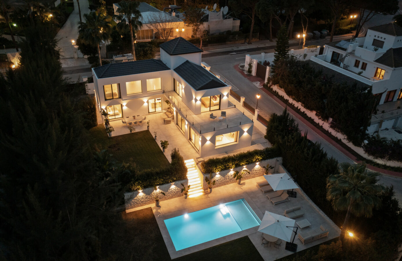 colaura-las-brisas-3250-img-01-1 FOR SALE 🏡 Fully Renovated Villa on a Quiet Cul-de-Sac – Las Brisas, Nueva Andalucía, Marbella