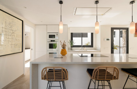 FOR SALE 🏡 Fully Renovated Villa on a Quiet Cul-de-Sac – Las Brisas, Nueva Andalucía, Marbella