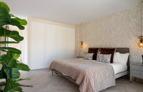 FOR SALE 🏡 Fully Renovated Villa on a Quiet Cul-de-Sac – Las Brisas, Nueva Andalucía, Marbella