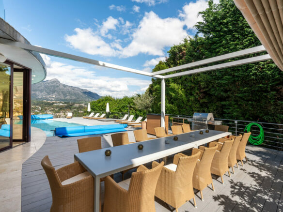 FOR SALE 🌟 🏡 Contemporary Luxury Villa with Heated Infinity Pool & Rooftop Lounge 🇪🇸 Nueva Andalucía, Marbella 🇪🇸