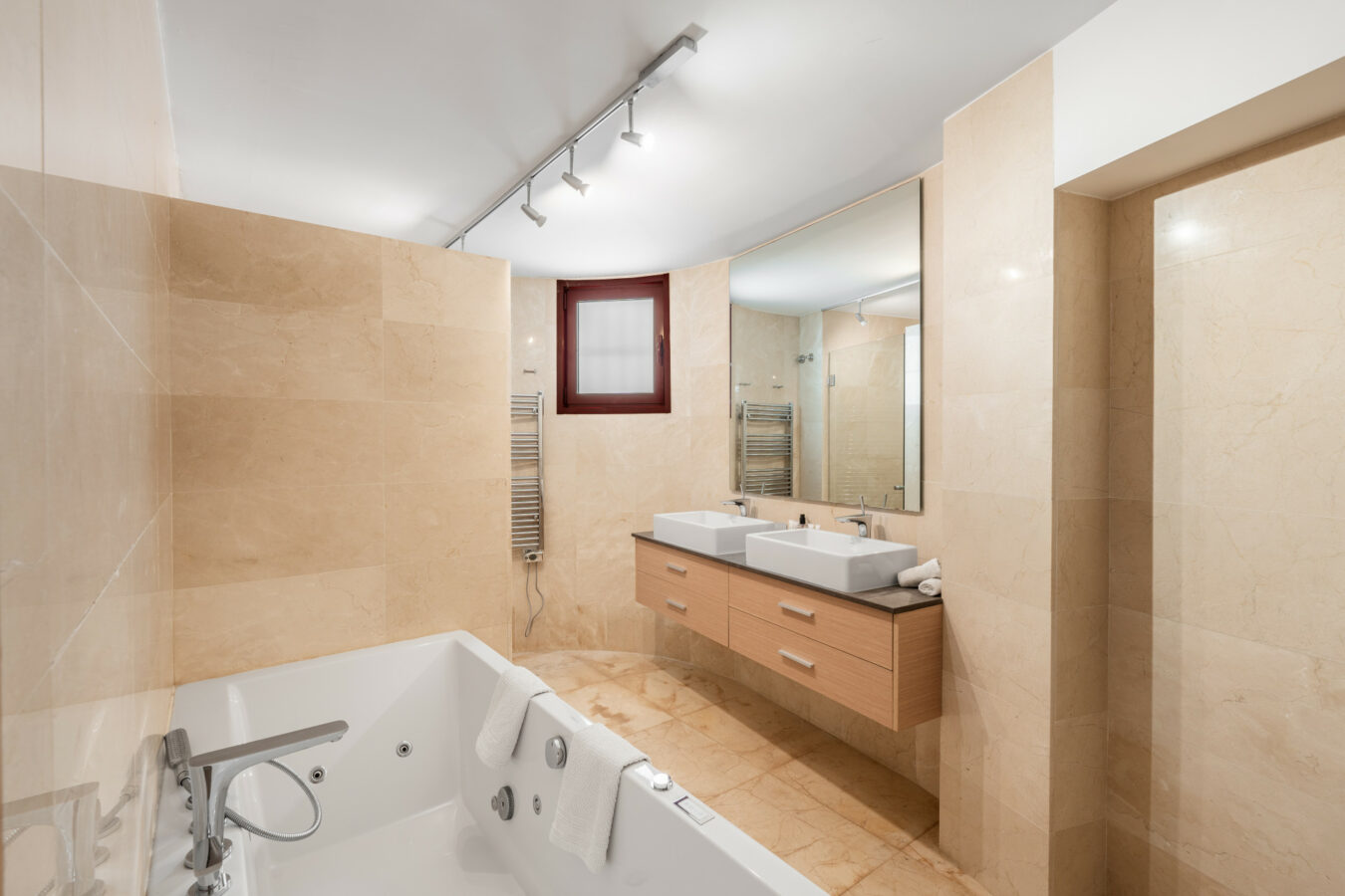 dcea3659-5d06-49a1-8070-bb2765ab2717 FOR SALE 🌟 🏡 Contemporary Luxury Villa with Heated Infinity Pool & Rooftop Lounge 🇪🇸 Nueva Andalucía, Marbella 🇪🇸