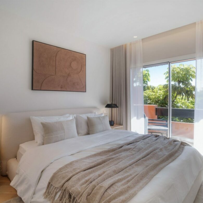 FOR SALE 🏡 Renovated Duplex Penthouse with Sea Views – El Alminar, Nueva Andalucía, Marbella